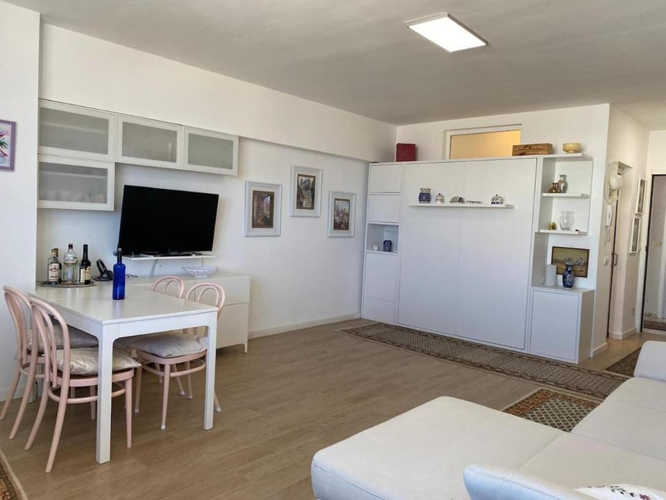 Bright studio with ocean views in the center Apartment in Puerto de la Cruz