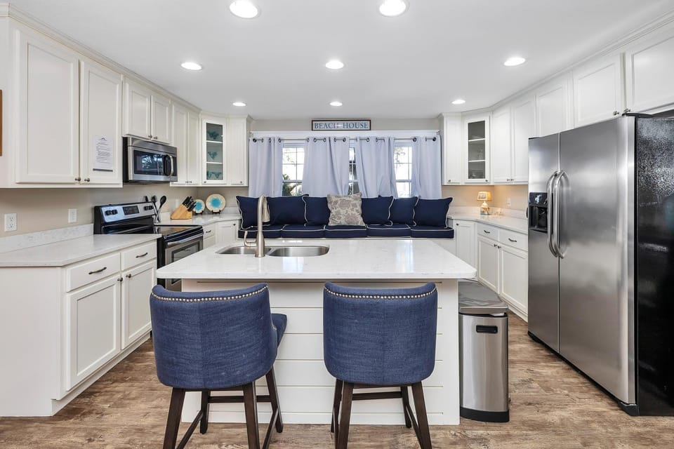 421 Arnold-Seaglass - Compound House in Saint Simons Island