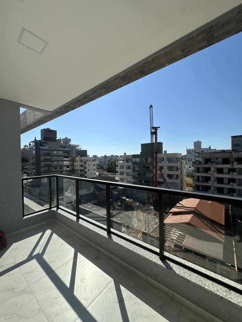 Apto espaçoso Praia de Bombas Apartment in Porto Belo