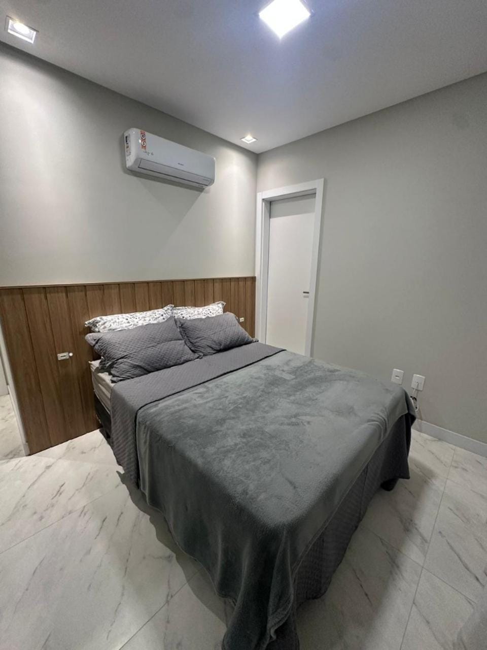 Apto espaçoso Praia de Bombas Apartment in Porto Belo