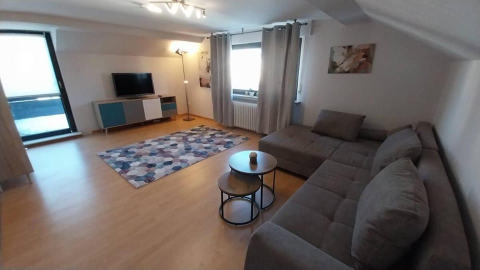Schräge Nummer in Neheim - Balkon, Wlan & Zentral Apartment in Arnsberg