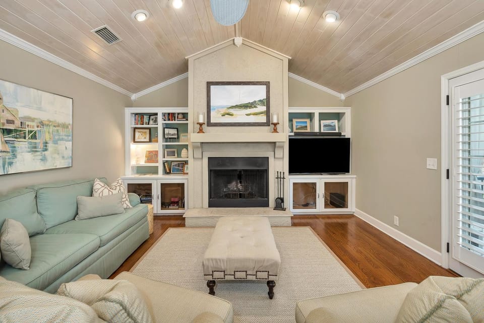109 Thompson Cove House in Saint Simons Island