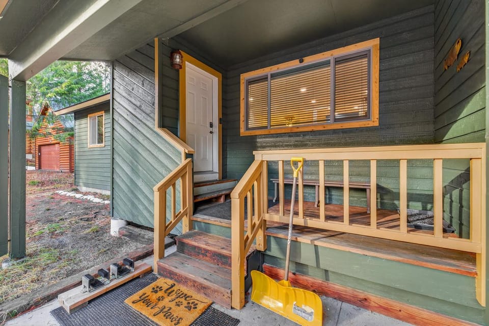 Evergreen Escape- Walk to Downtown & Boat/trailer Parking! House in McCall
