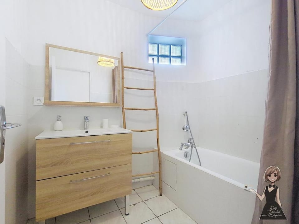 Le Citadin, Centre ville, parking gratuit pour 6p Apartment in Pau