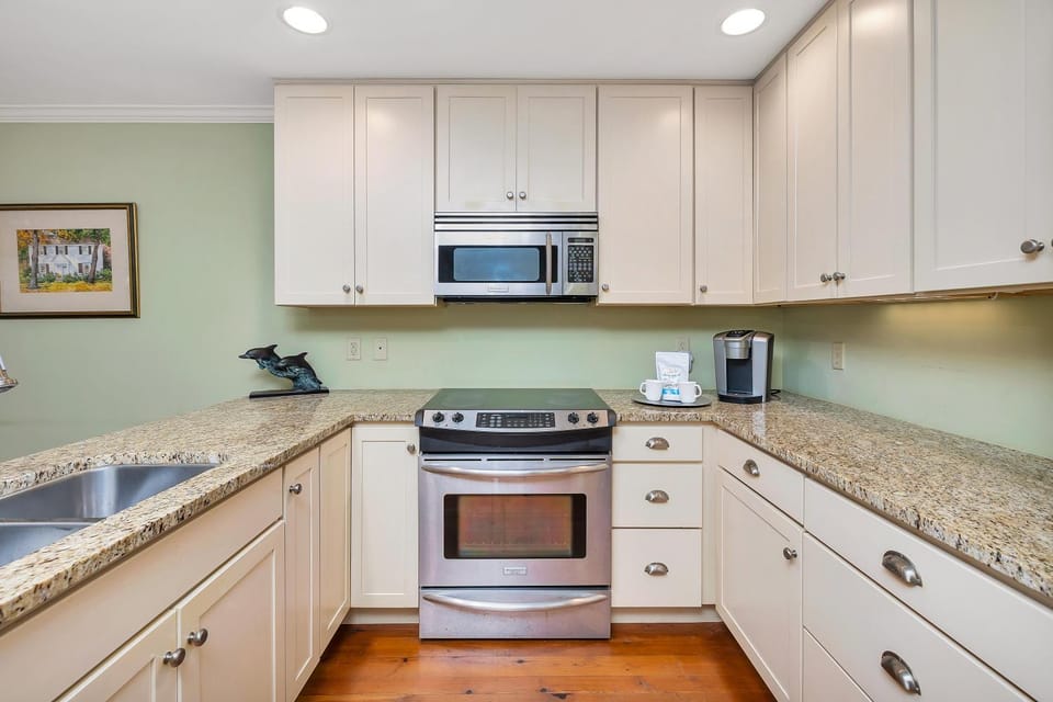 545 Beachview Dr House in Saint Simons Island
