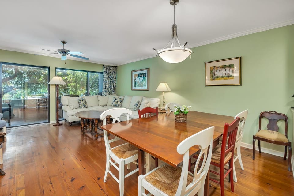 545 Beachview Dr House in Saint Simons Island