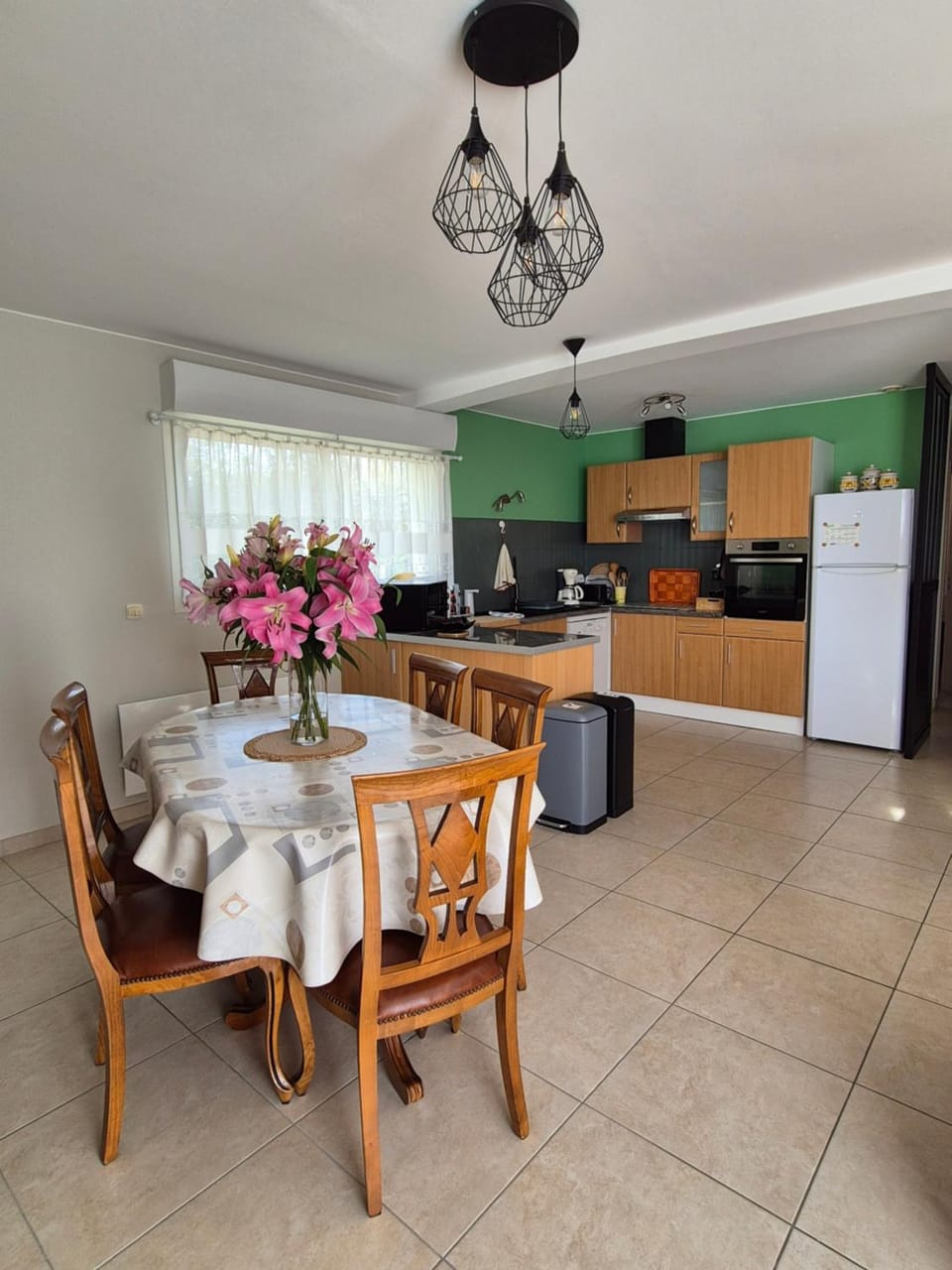 Chez Carisa House in La Rochelle