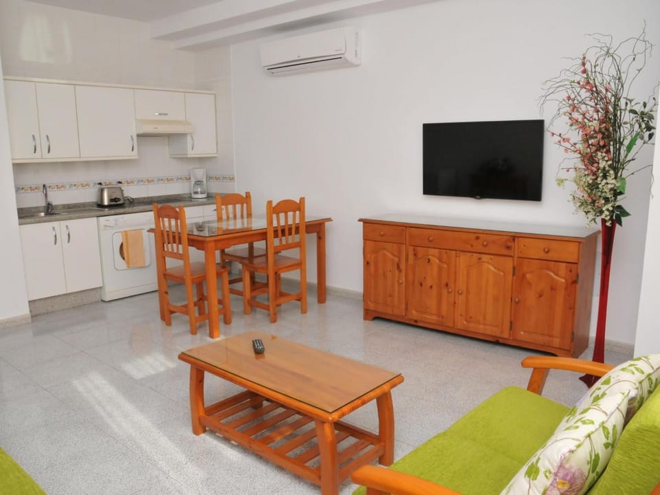 Holiday Home 1-Schlafzimmer-Superior-Apartment by Interhome House in Vecindario