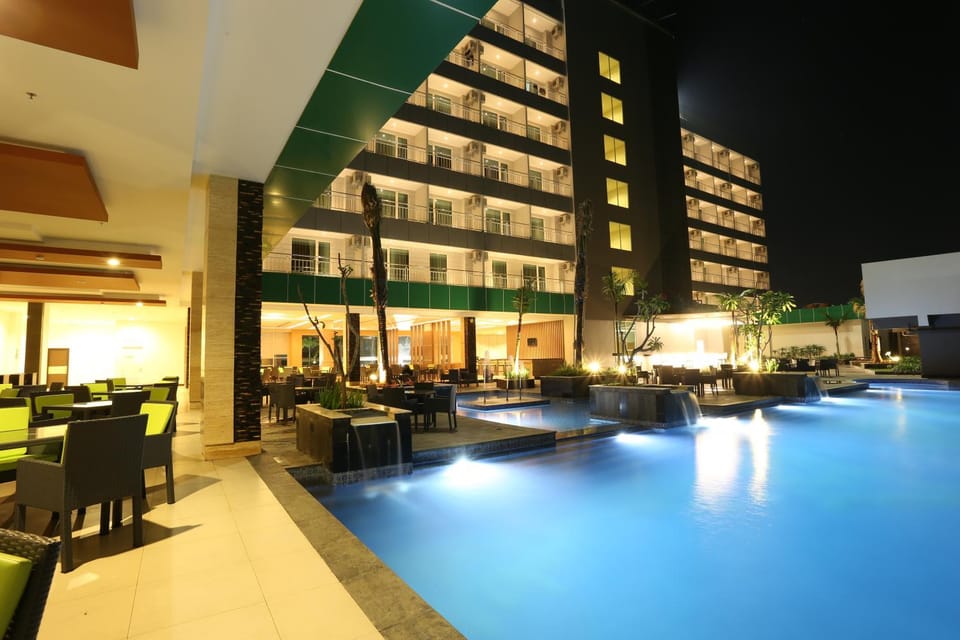 Swimming pool