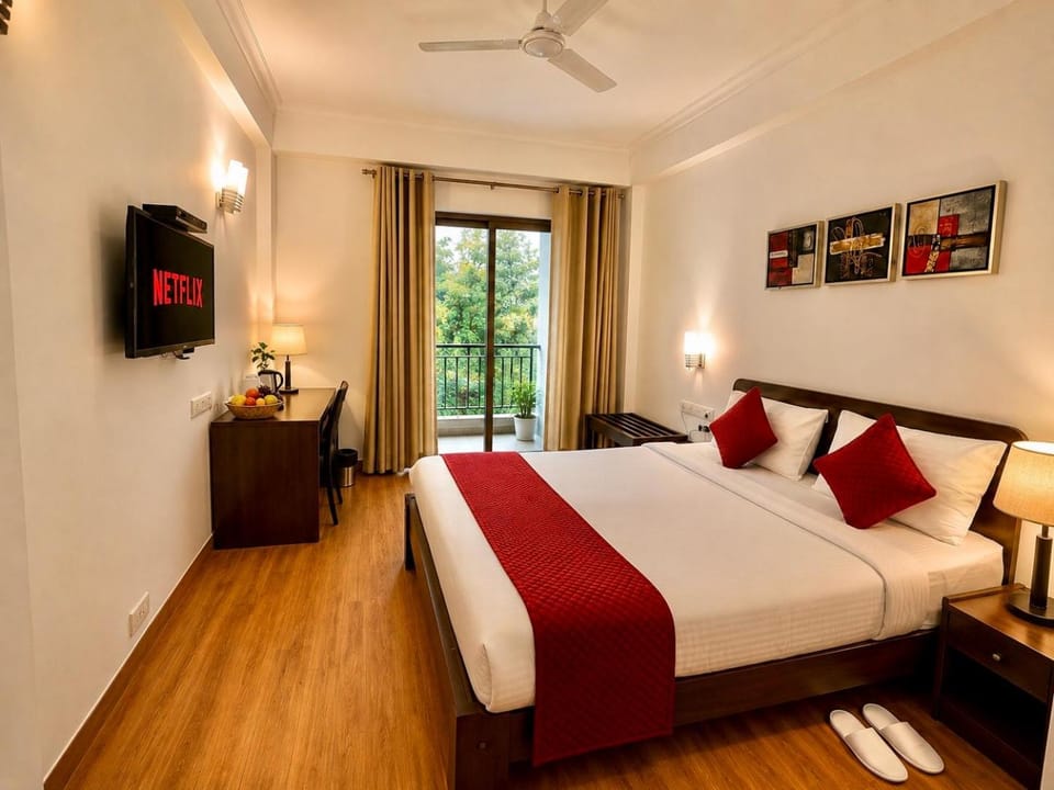 EMBLEM Hotel - Arjun Marg, Golf Course Road, Gurgaon Hotel in Gurugram