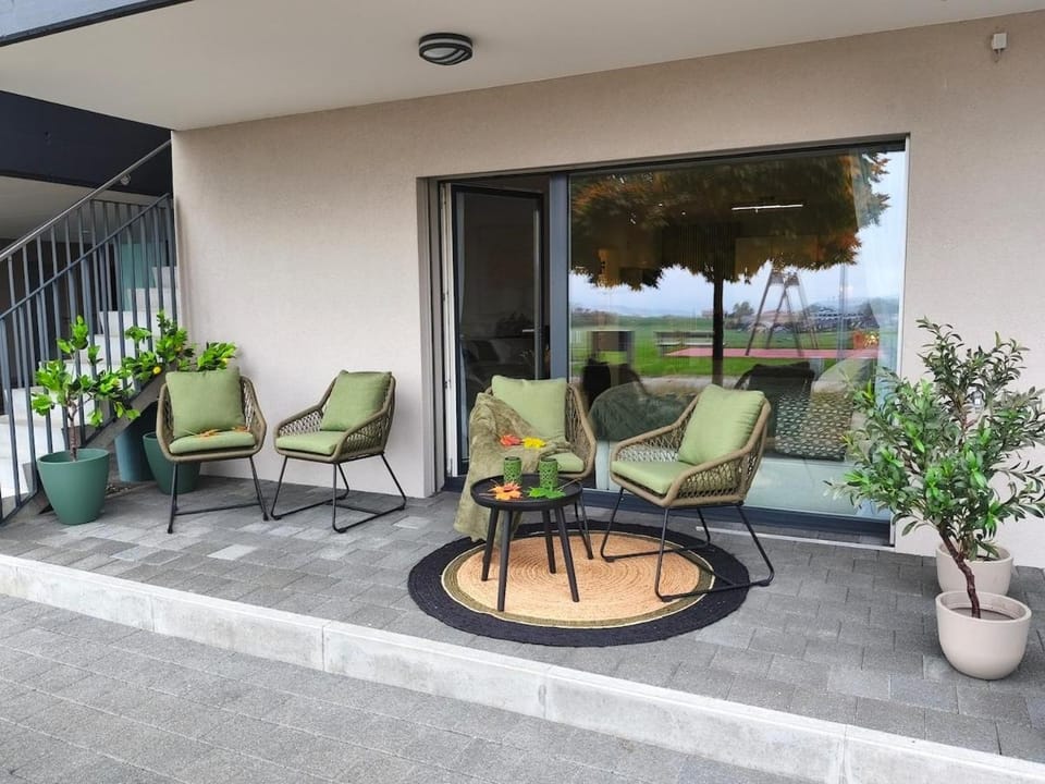 Patio, Patio, Balcony/Terrace, Balcony/Terrace