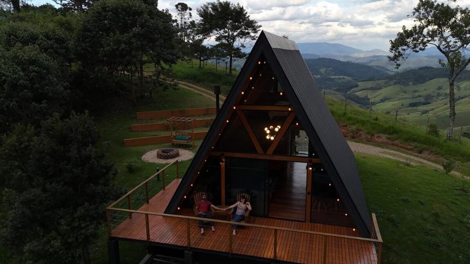 Cabanas Caipora - O melhor do turismo de experiência da Mantiqueira - vista, jacuzzi, lareira, 1h de Campos do Jordão, 3h de SP Chalet in State of São Paulo