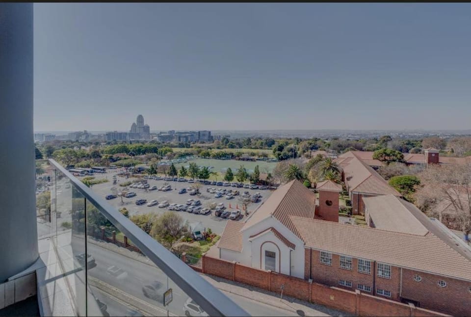 905 Illovo Central Apartment in Sandton