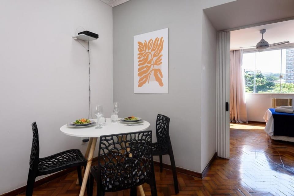 Amplo e reformado no Leblon! Praia e metrô Apartment in Rio de Janeiro