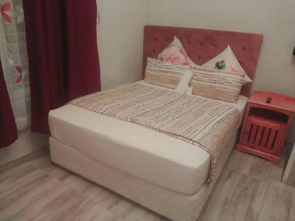 dreamweaver guesthouse Bed and Breakfast in Cape Town