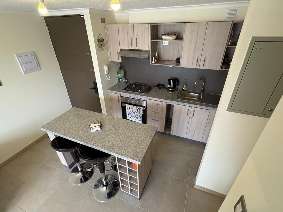 Kitchen or kitchenette, Dining area, dishwasher, oven