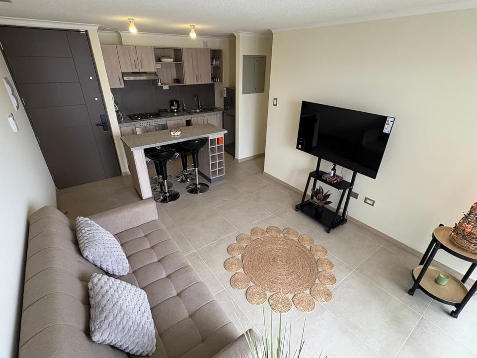 Communal lounge/ TV room, TV and multimedia, Kitchen or kitchenette, Dining area