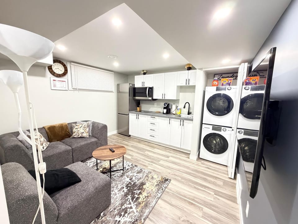 TV and multimedia, Kitchen or kitchenette, Living room, dishwasher, stove, washing machine, dryer