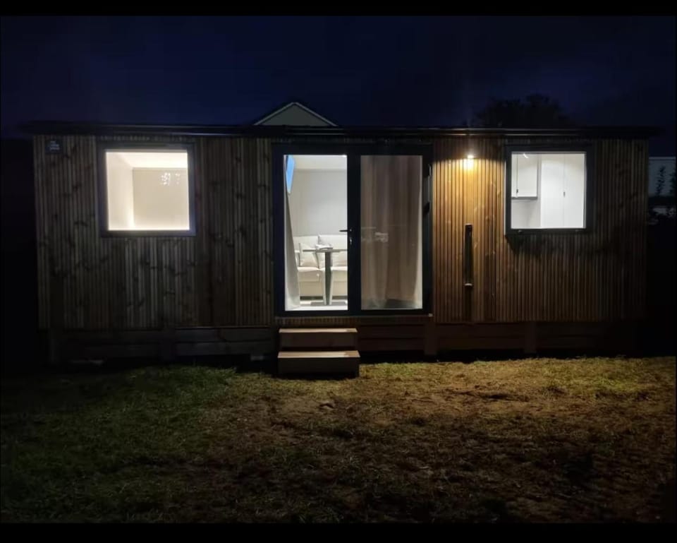 Tinny House Nature lodge in Bourgogne-Franche-Comté