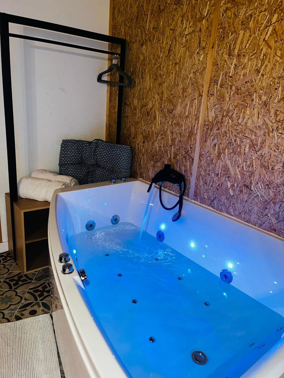 Le chalet à bulles Bed and Breakfast in Normandy