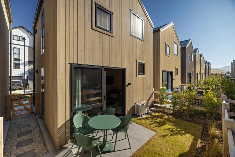 Patio, Garden view