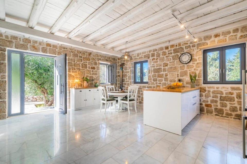 Kastro - Country Villa House in Rhodes, Greece
