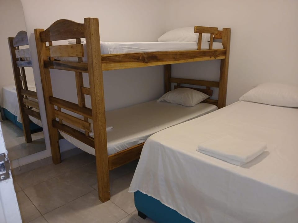 Bed, Bedroom, bunk bed