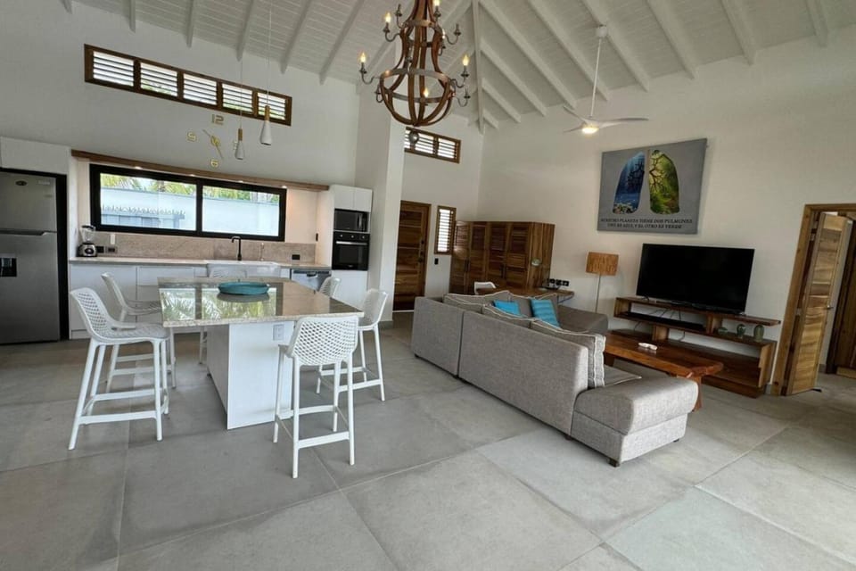5 Bedroom Villa With BBQ and Washer House in Las Terrenas