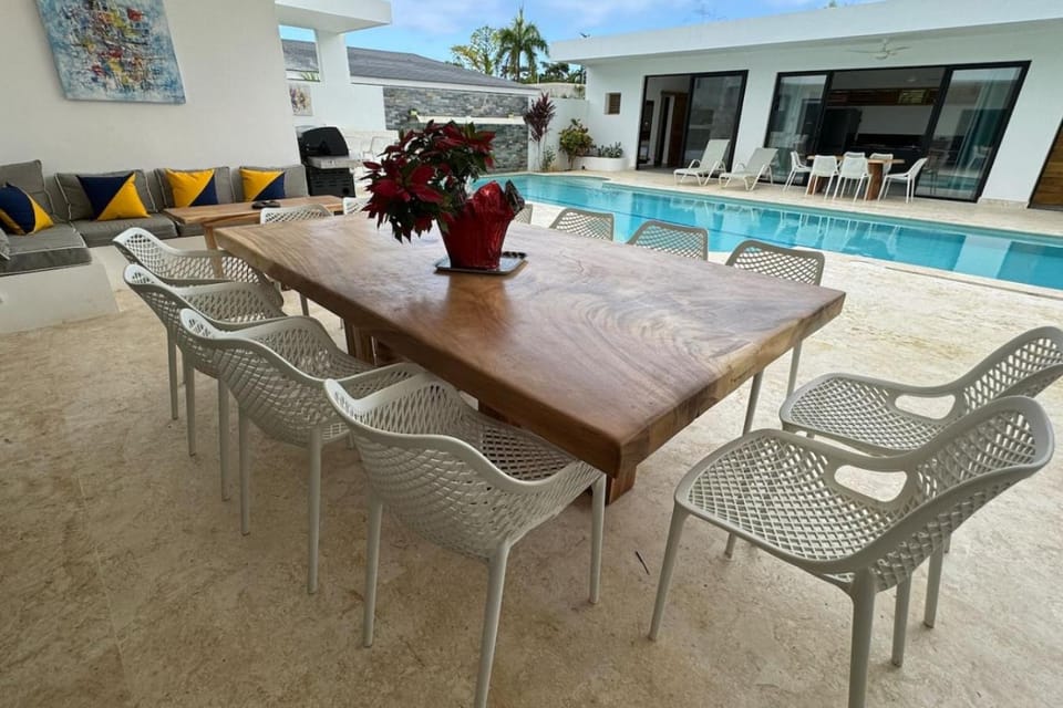 5 Bedroom Villa With BBQ and Washer House in Las Terrenas