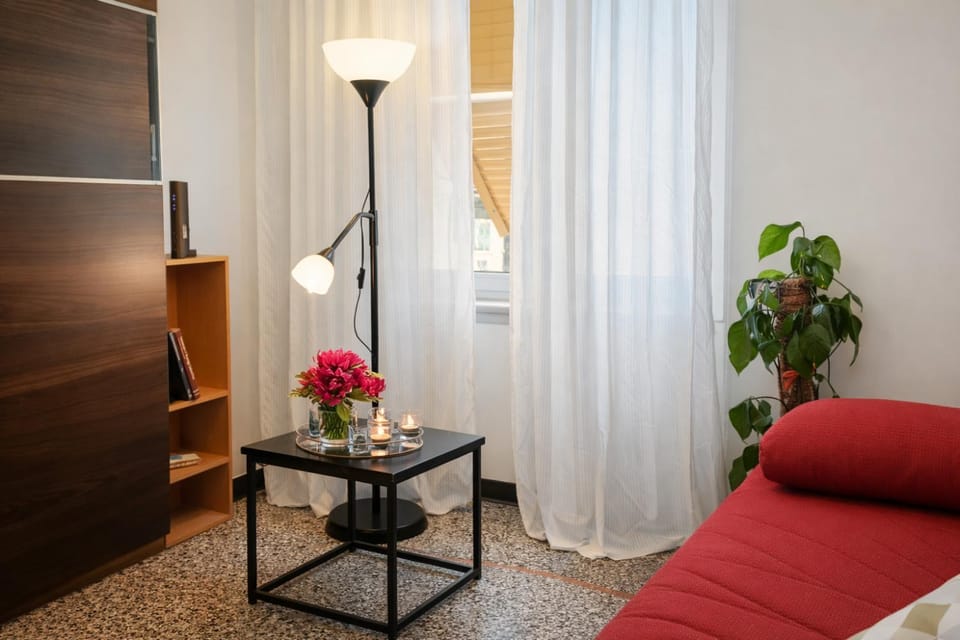 Living room, Photo of the whole room