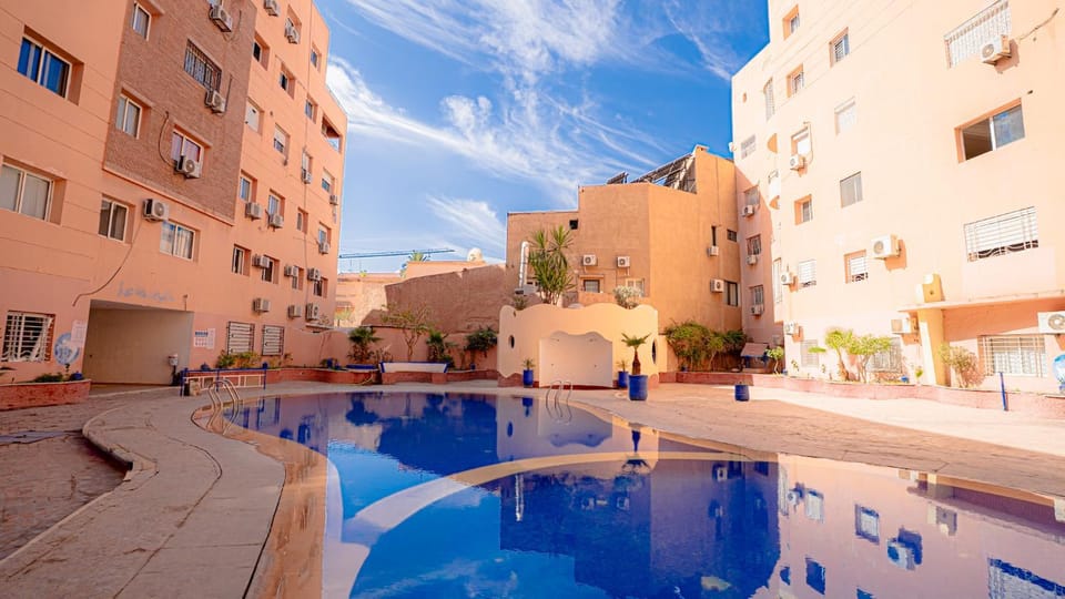 Property building, Day, Pool view, Swimming pool