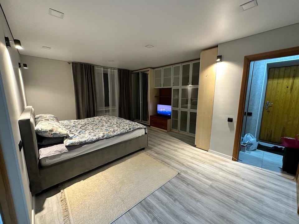 Уютная квартира в тихом районе Озеро в 10 минутах Apartment in Chișinău