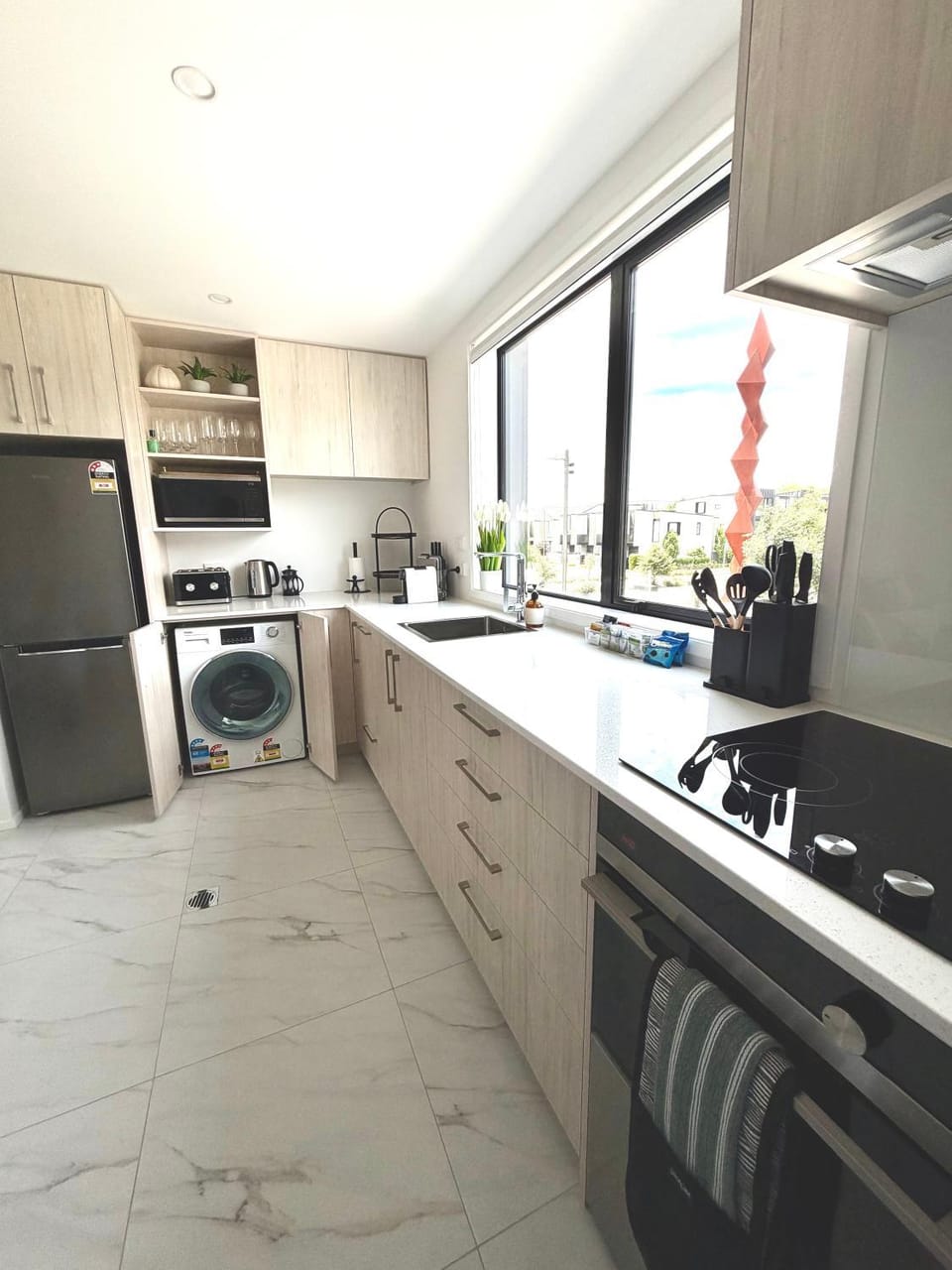 Modern CBD Parkview Townhouse with Stadium View Apartment in Christchurch