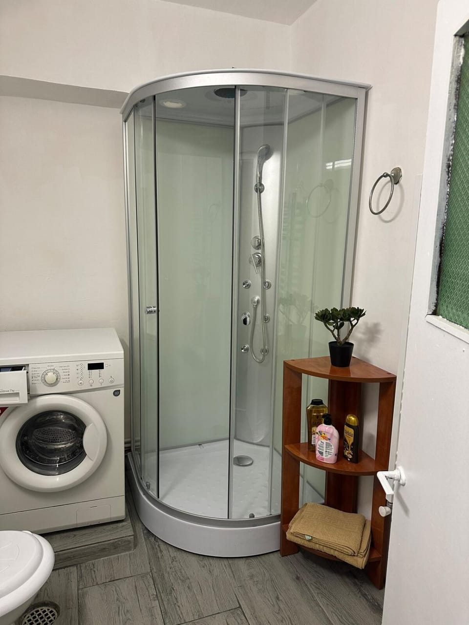 Apartament 4 Camere zona Rovine 100Mp Apartment in Craiova