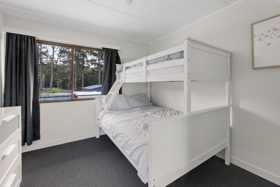 Beach House at Quiet Corner House in South Bruny