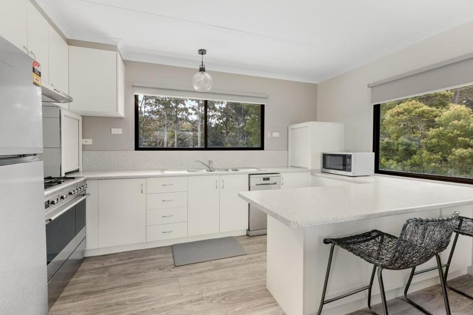 Beach House at Quiet Corner House in South Bruny