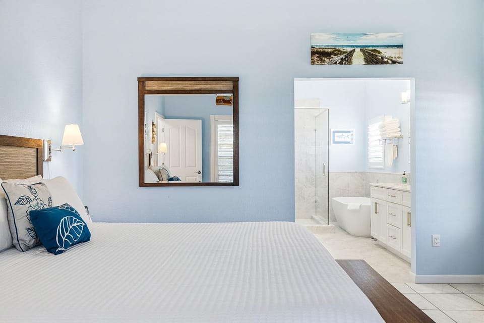 Island Hideaway - By Skyrun Anna Maria House in Holmes Beach