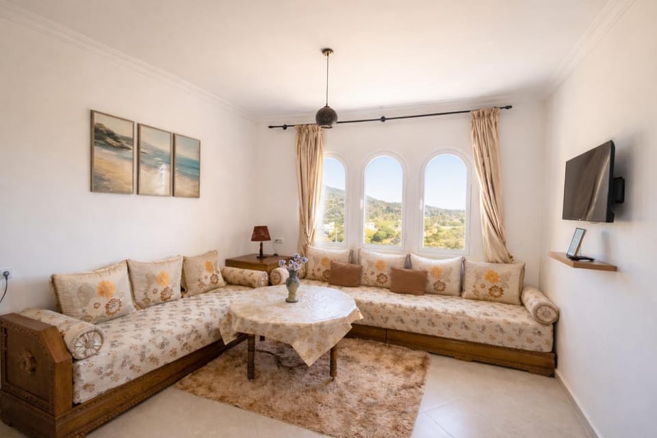 Communal lounge/ TV room, TV and multimedia, Living room, Seating area