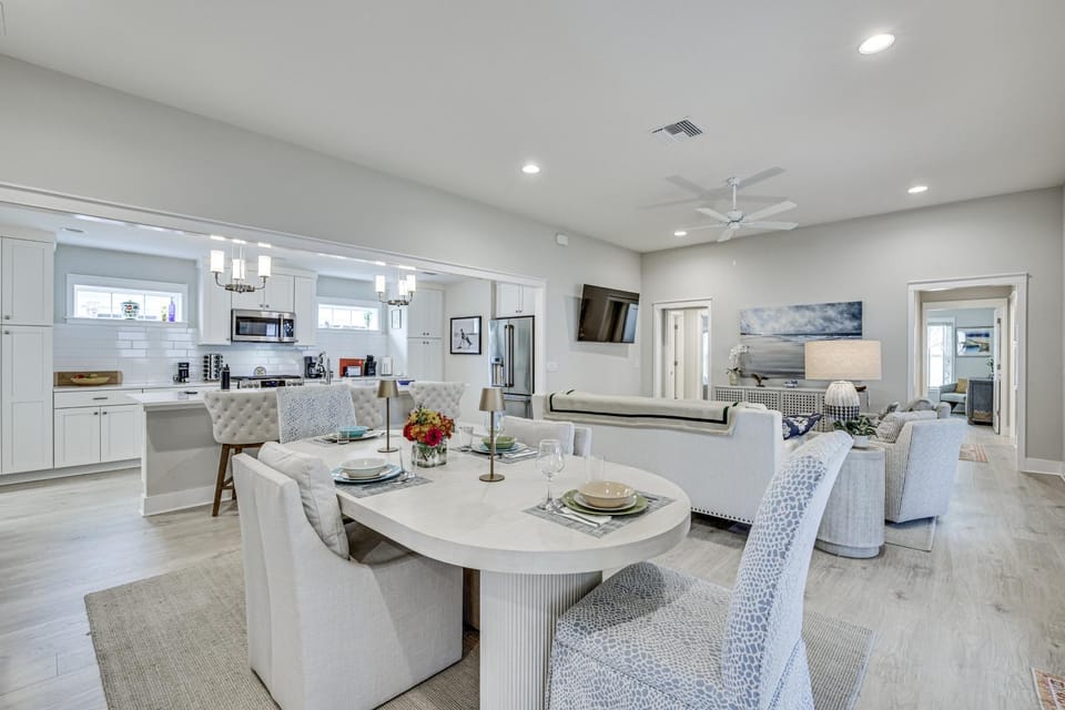 Beautiful Garden Villa with Golf Cart Option House in Wildwood