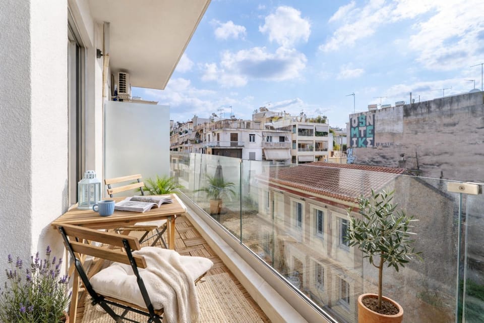 Balcony/Terrace, Balcony/Terrace, Location