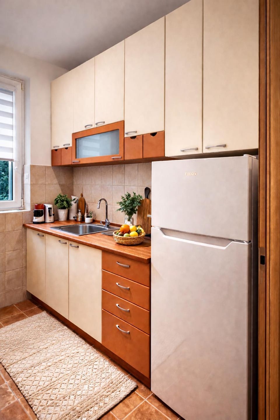 Coffee/tea facilities, Kitchen or kitchenette, Food, oven, kitchen