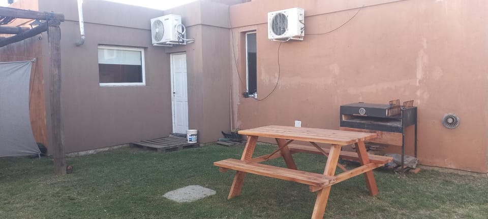 El Chalten hospedaje diario Apartment in La Pampa Province, Argentina