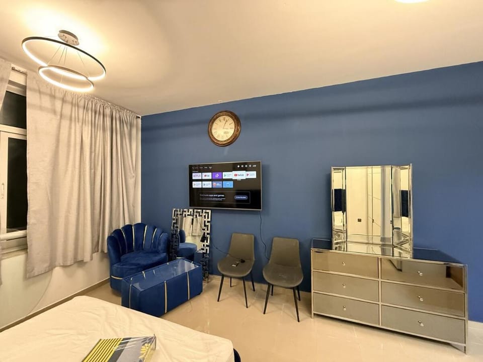 Cozy Studio Apartment in JCV Apartment in Dubai