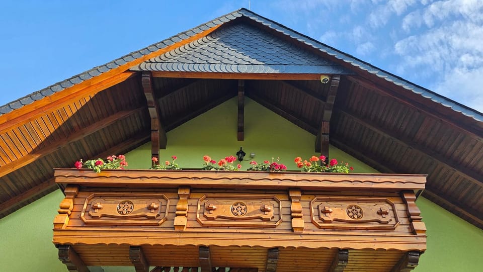Property building, Balcony/Terrace