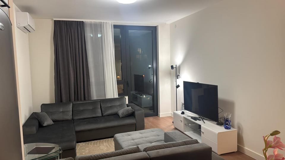 BW Premium Apartment Wolf-free parking Apartment in Belgrade
