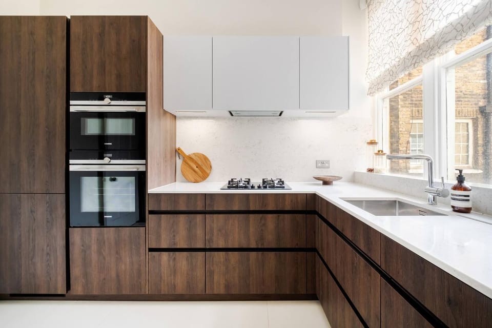 Kitchen or kitchenette, microwave, oven, stove