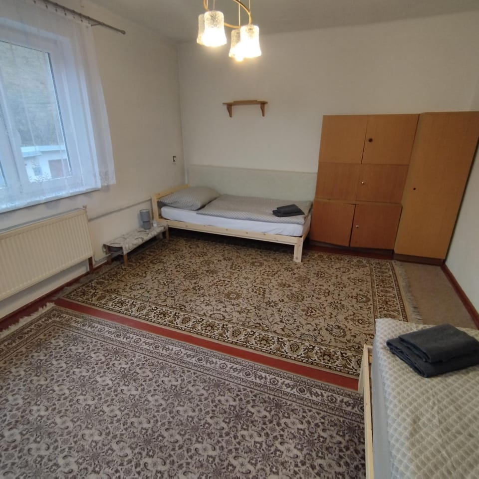 Bedroom, wardrobe