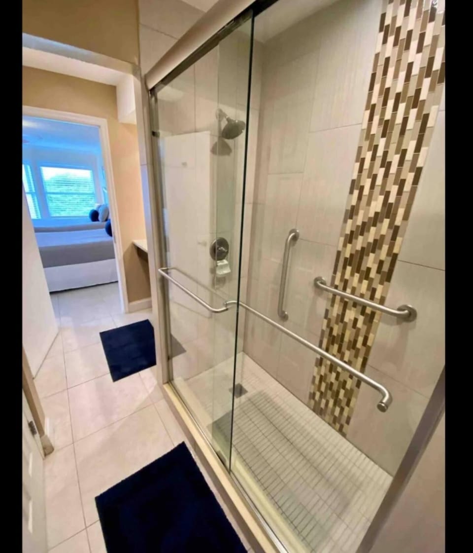 Condo Free Parking near Disney Universal Apartment in Bay Lake