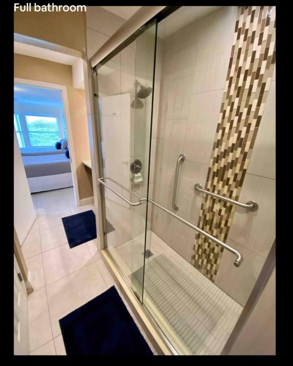 Condo Free Parking near Disney Universal Apartment in Bay Lake