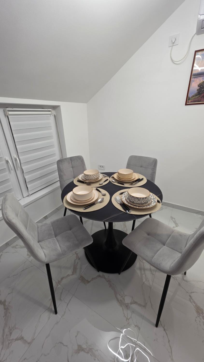 Flower Apartman Apartment in Novi Sad